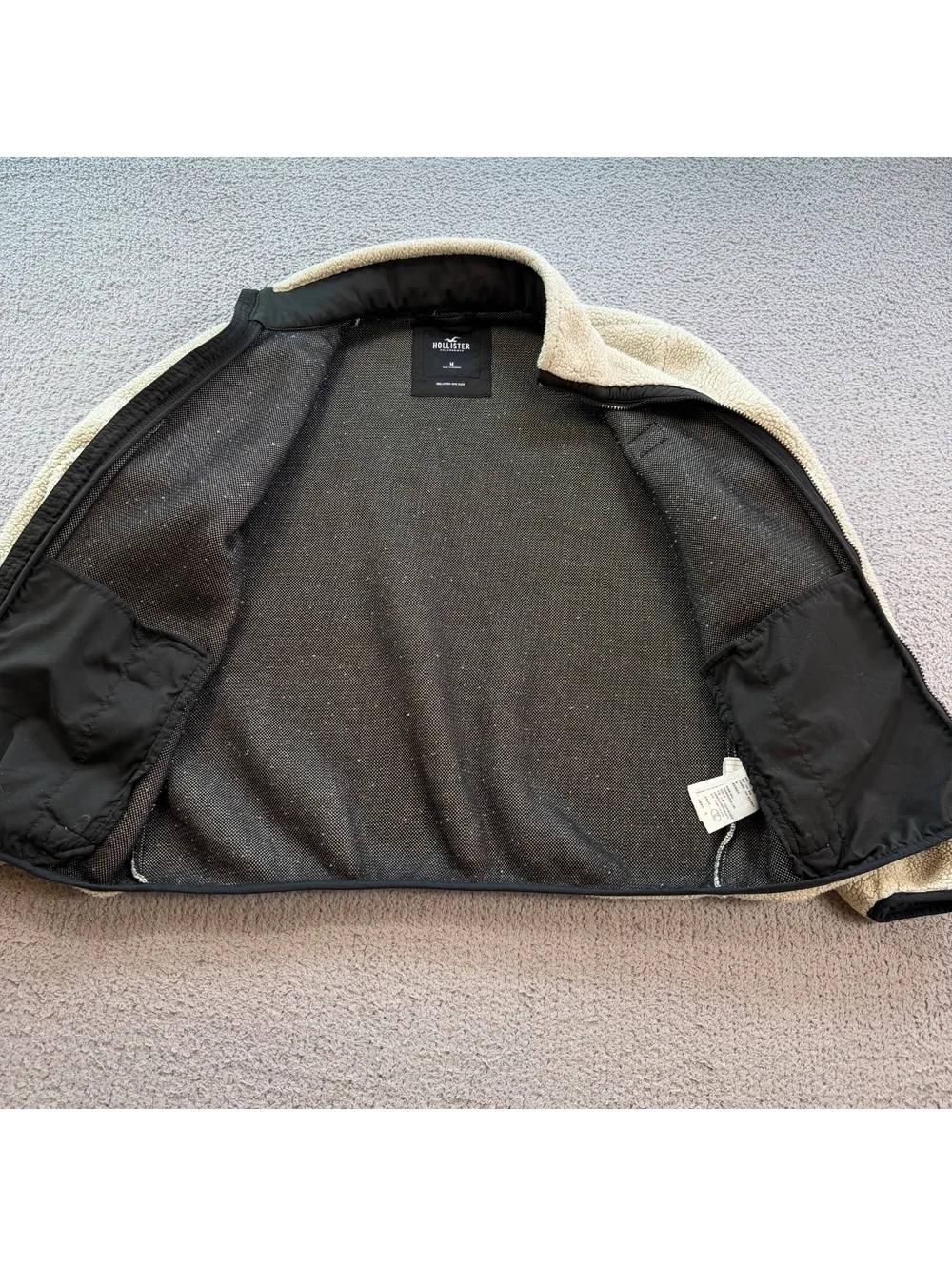 Hollister Epic Flex Men’s Medium Cream Sherpa Fleece Full Zip Jacket